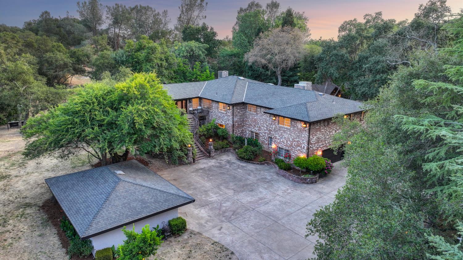 5020 Shady Creek Lane