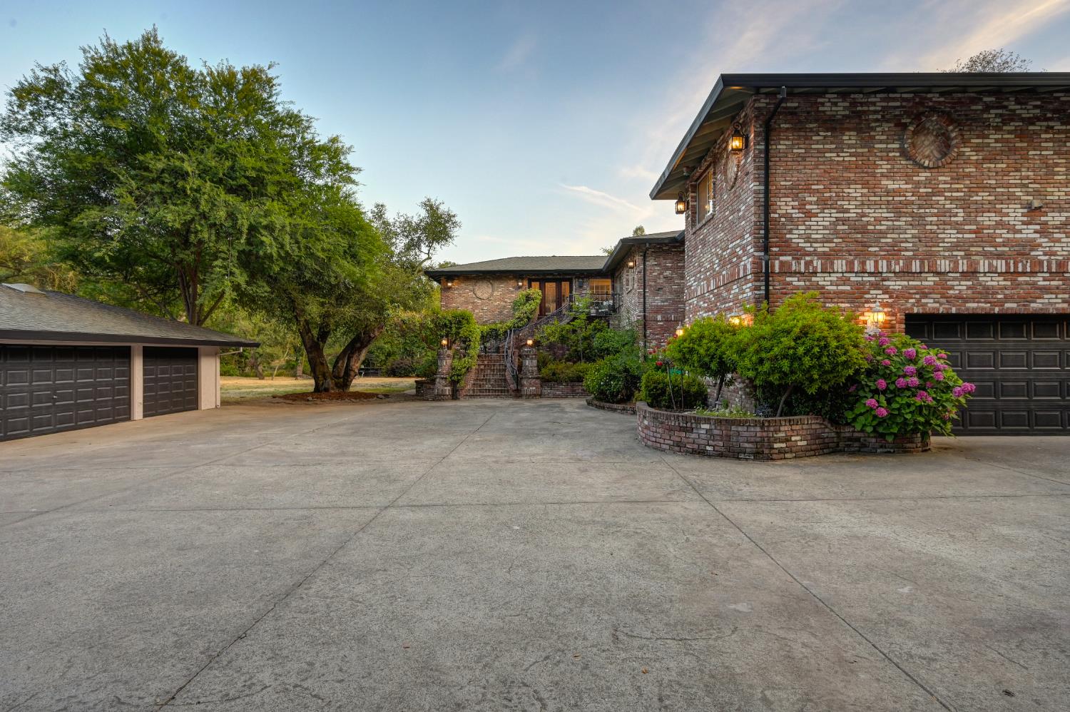 5020 Shady Creek Lane