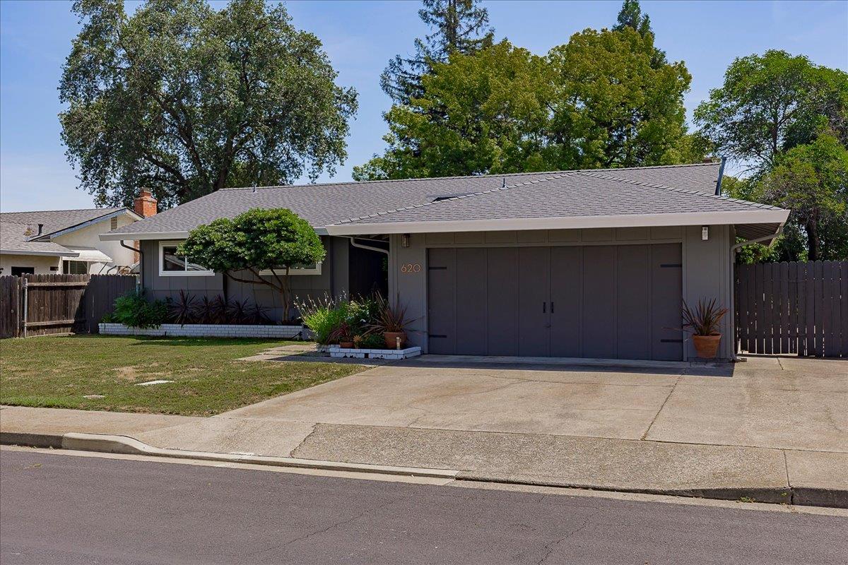 620 Darling Way
