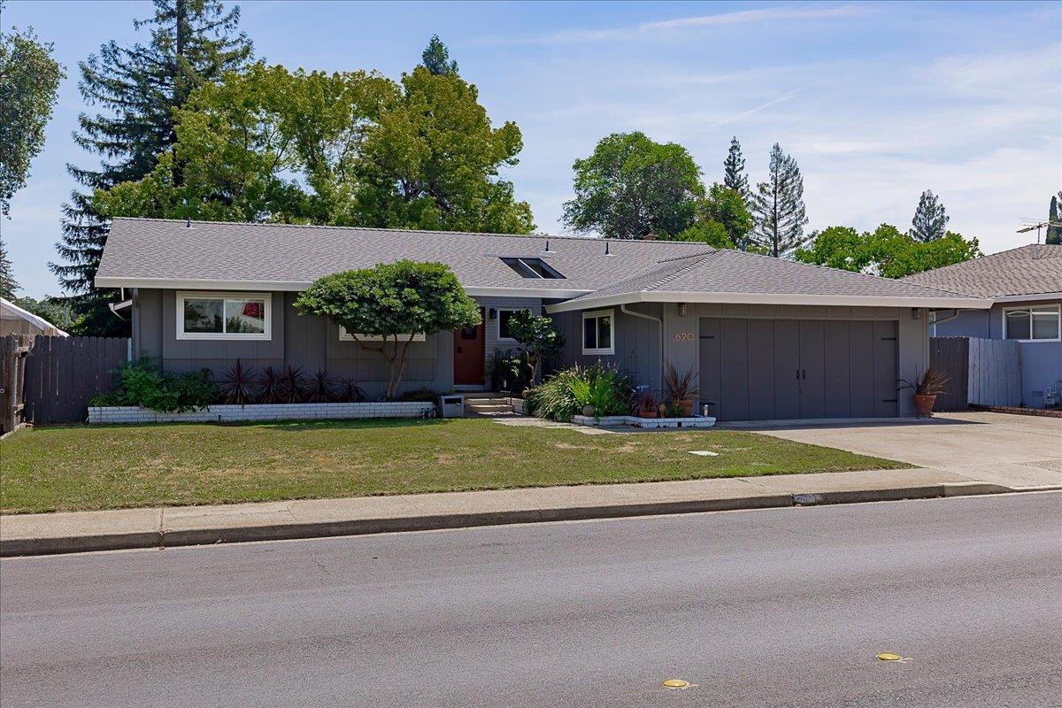 620 Darling Way