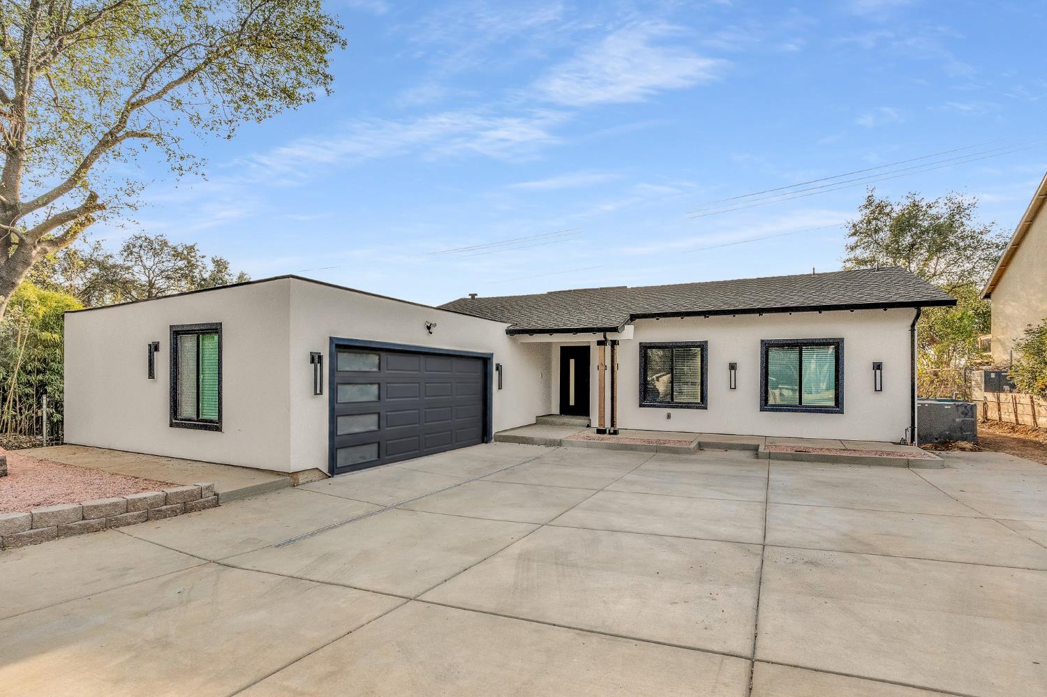 2634 king richard Drive