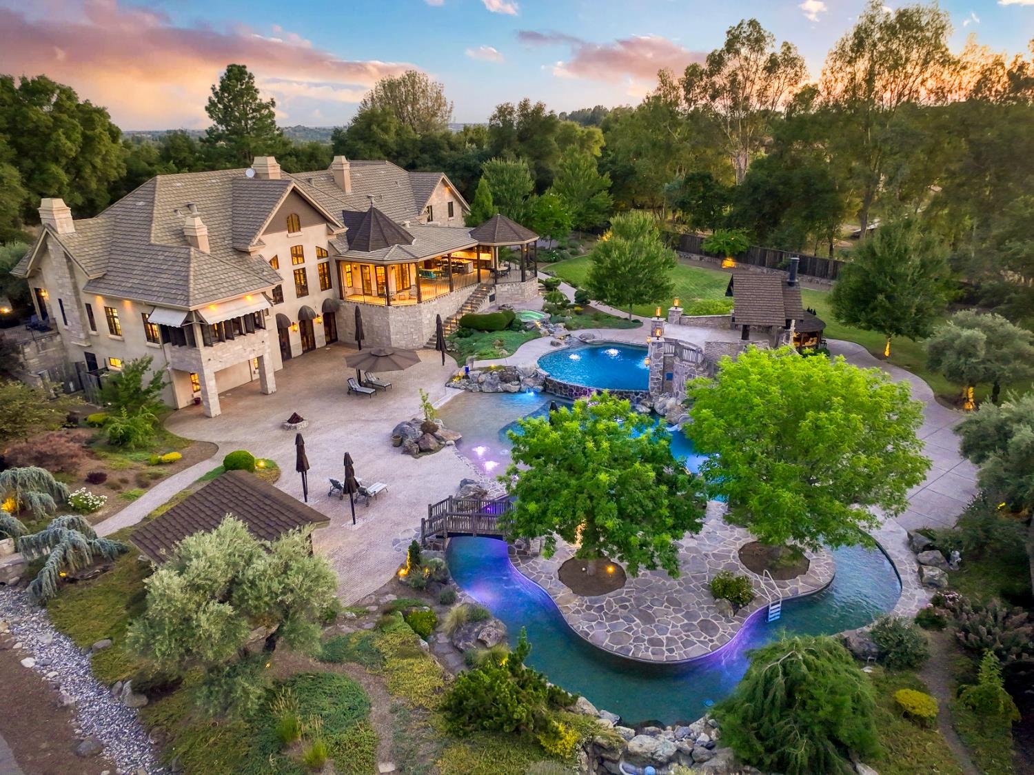 8611 Angeli Lane