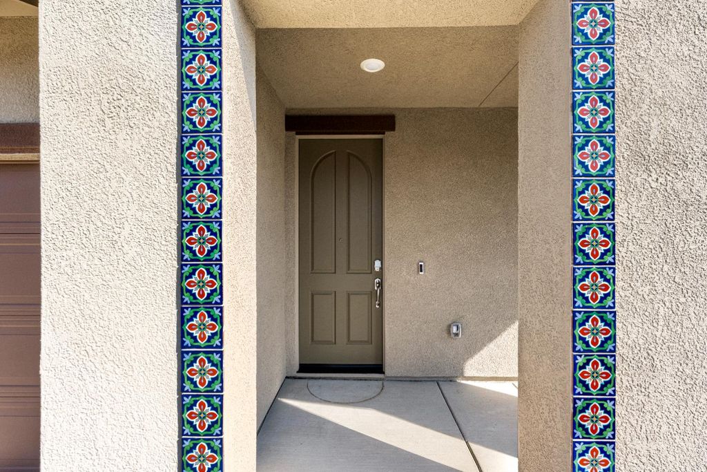 Photo of 8798 Cerro Vista Drive, El Dorado Hills, CA 95762 (MLS # 226011954)