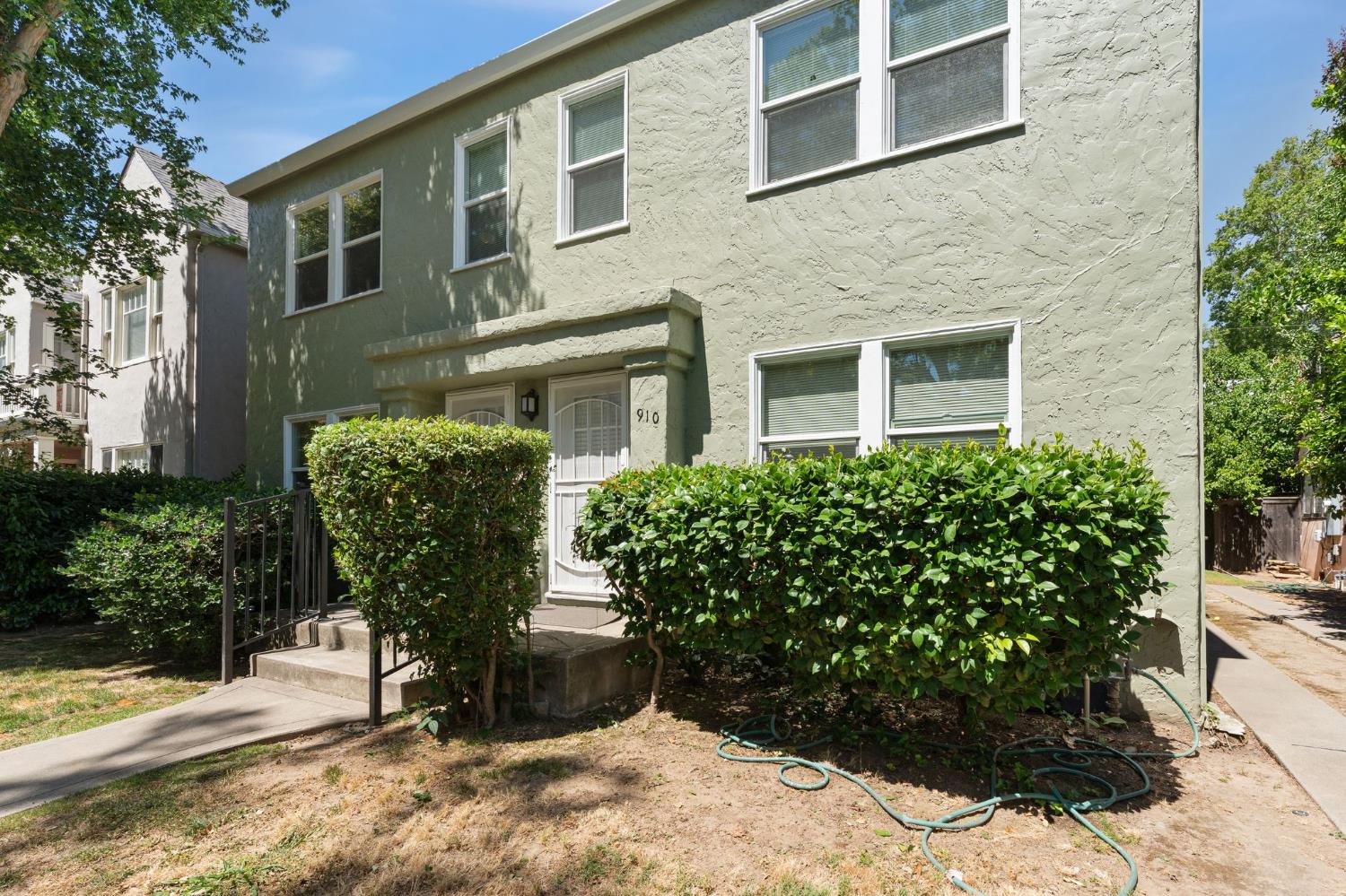 910 35th Street