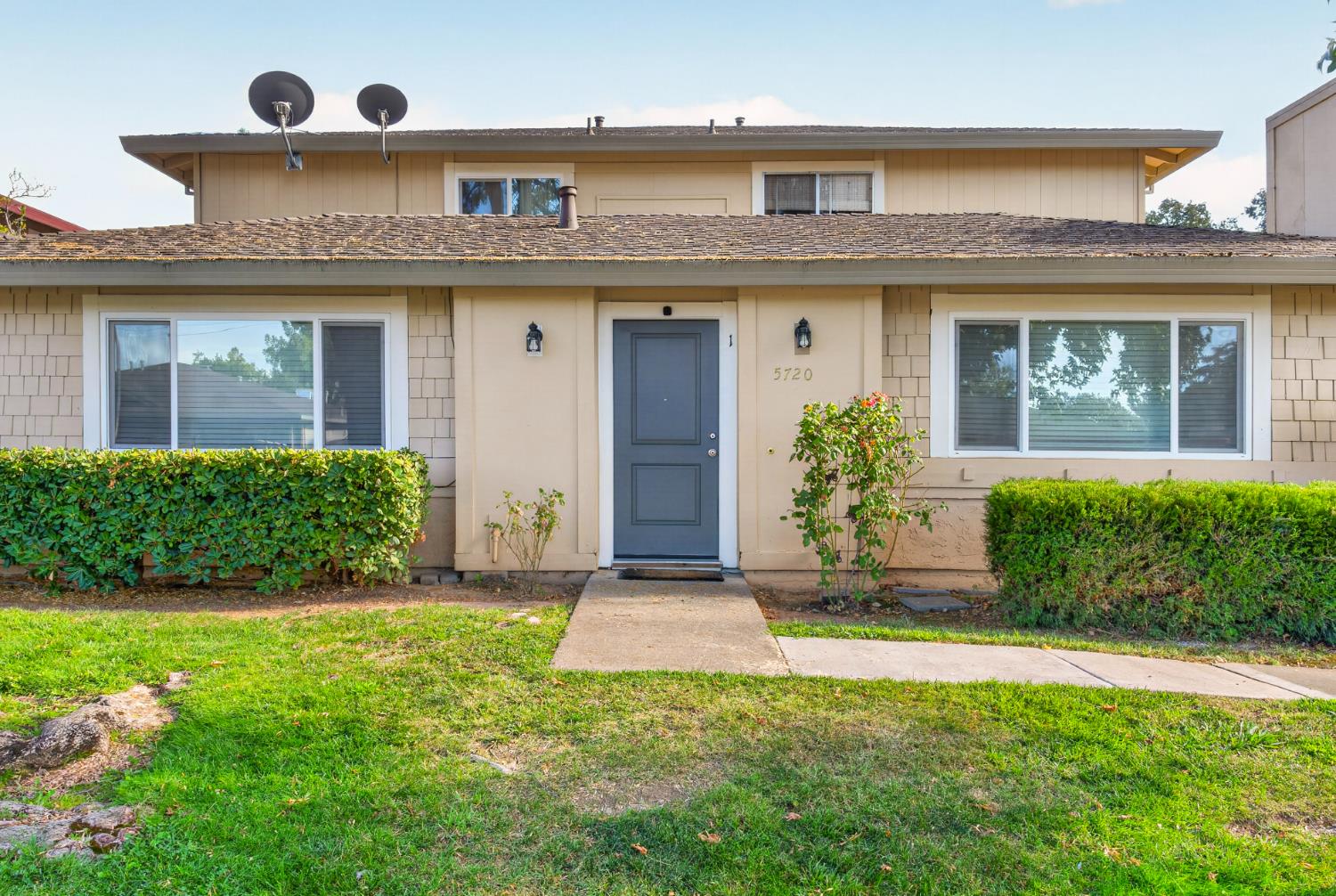5720 Shadow Creek Drive 1