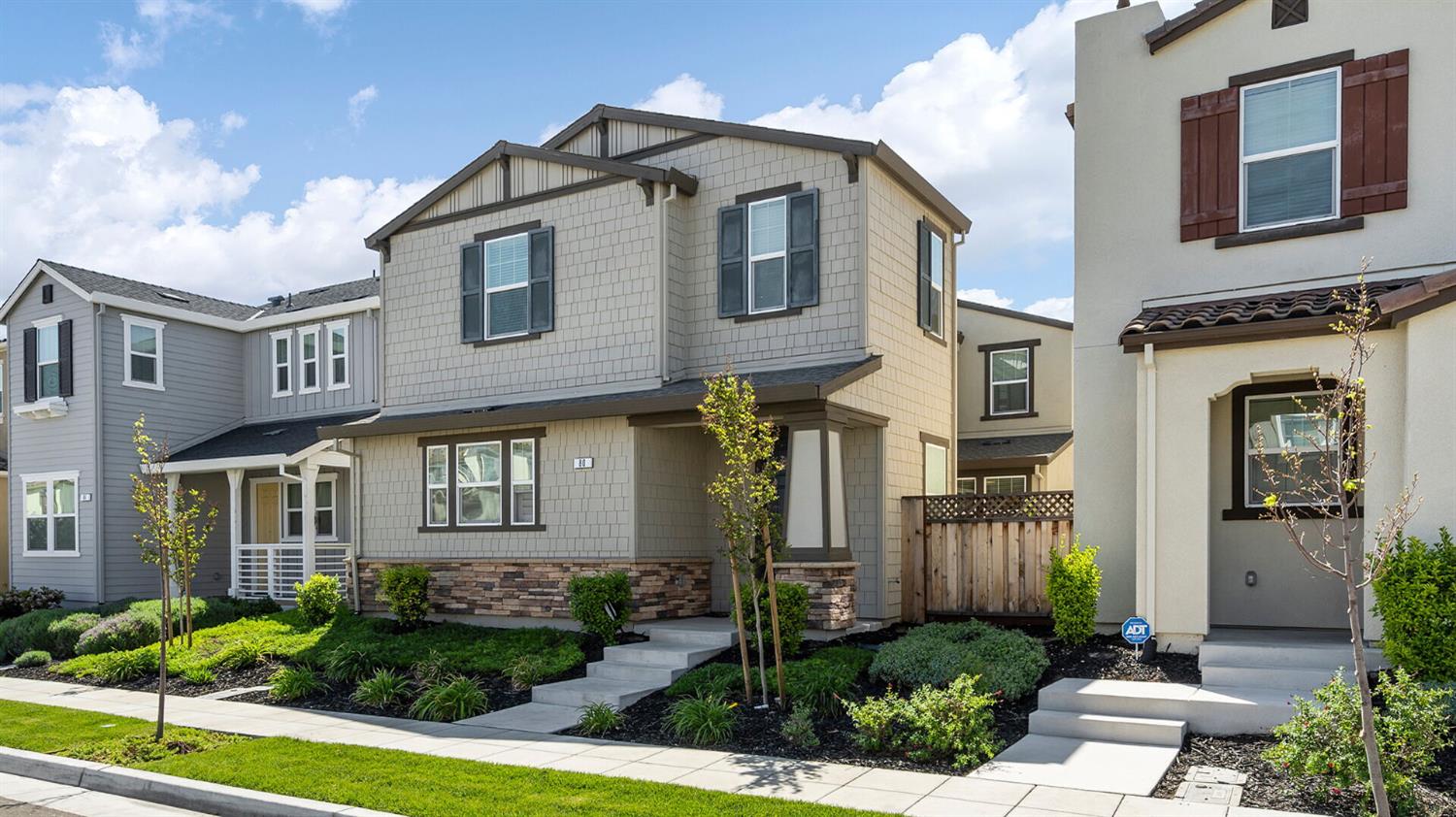 80 E Cortona Court