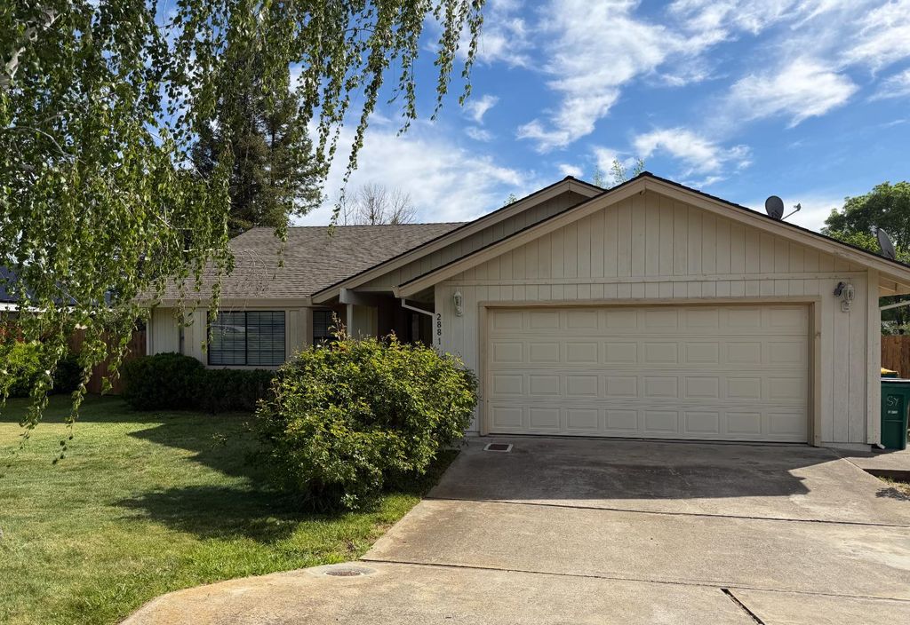 Photo of 2881 Canterbury Circle, El Dorado Hills, CA 95762 (MLS # 226034902)