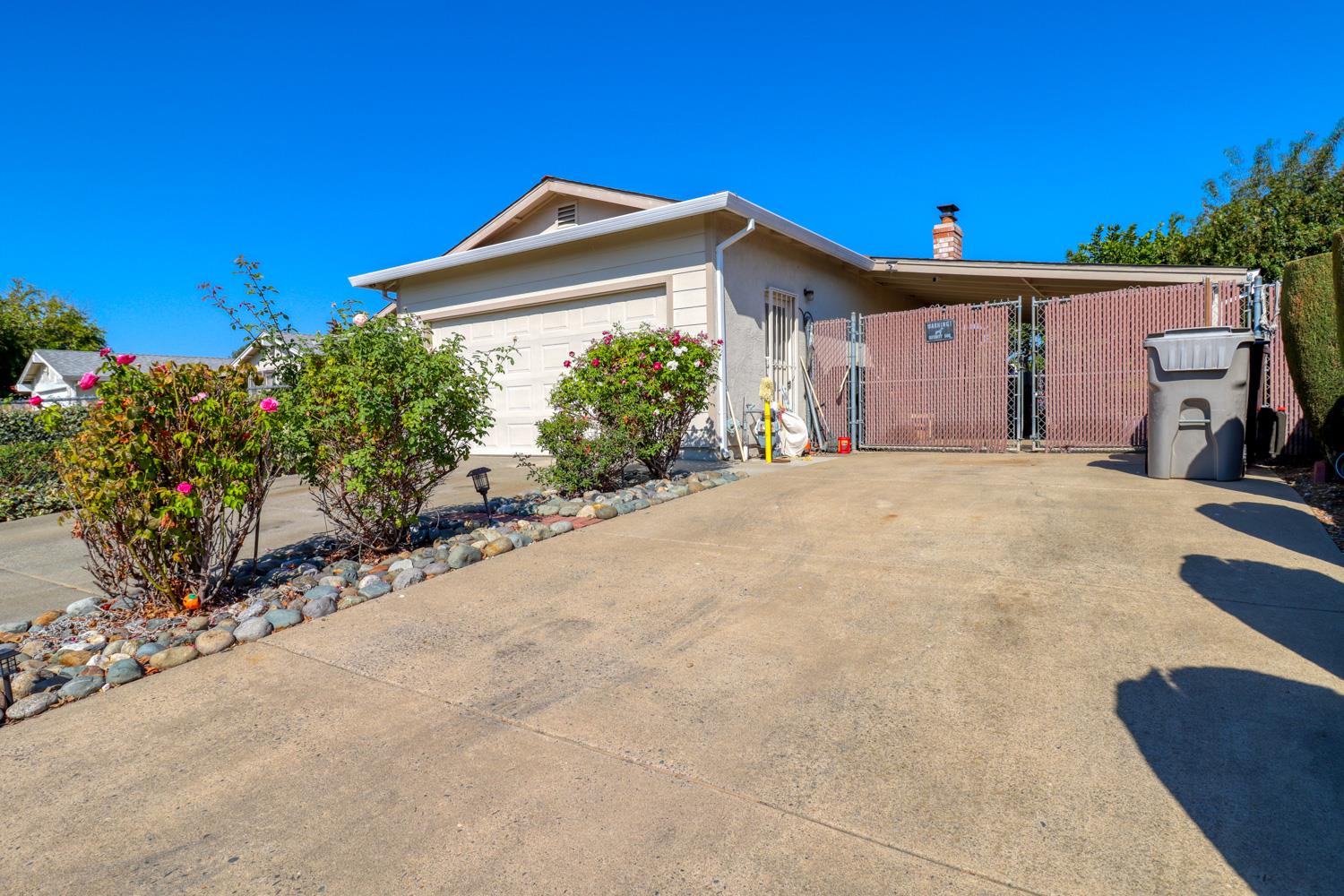 4045 Robinridge Way