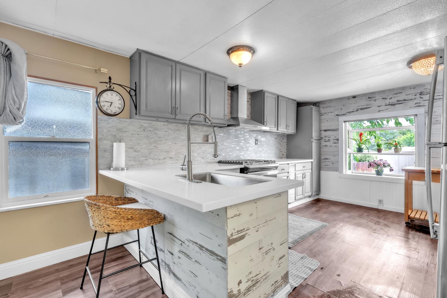 3945 Grass Valley Highway 19