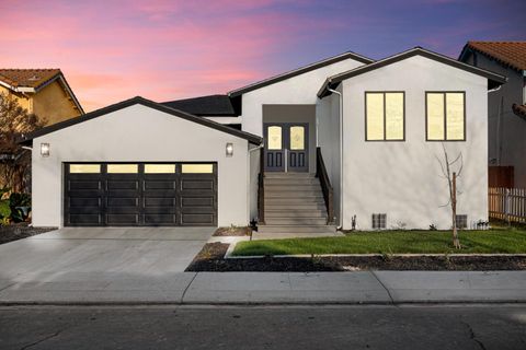 1121 Crater Avenue Modesto CA 95351