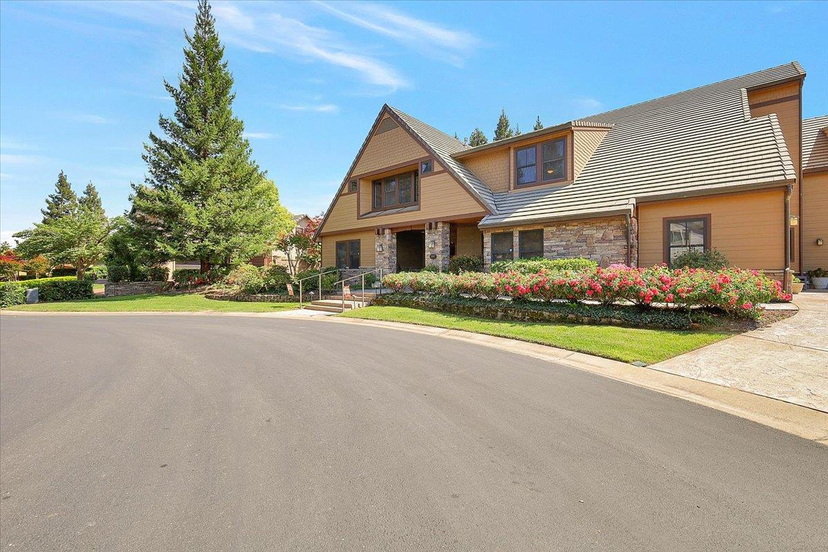 1990 Cobblestone Court