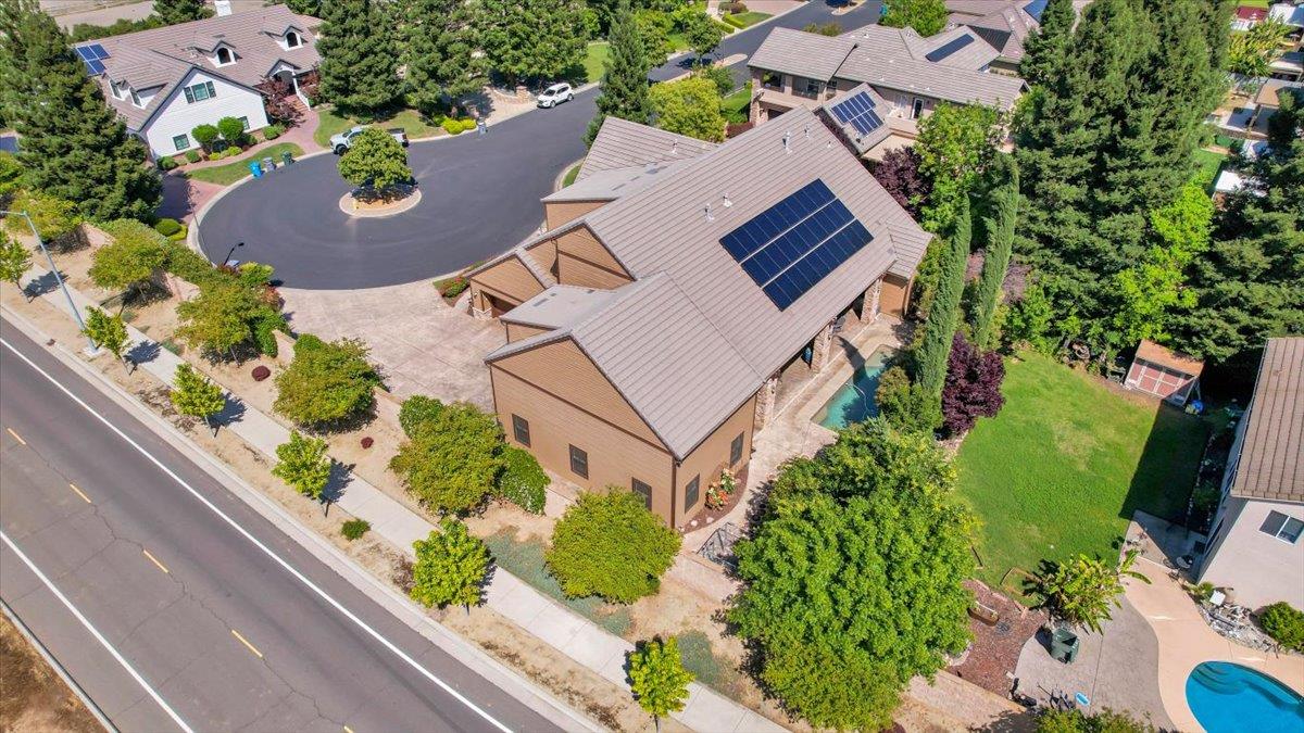 1990 Cobblestone Court