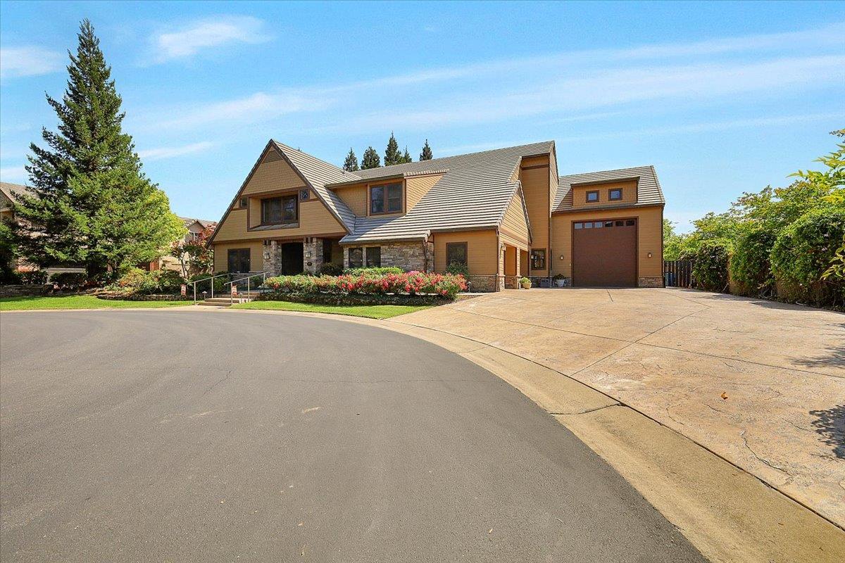 1990 Cobblestone Court