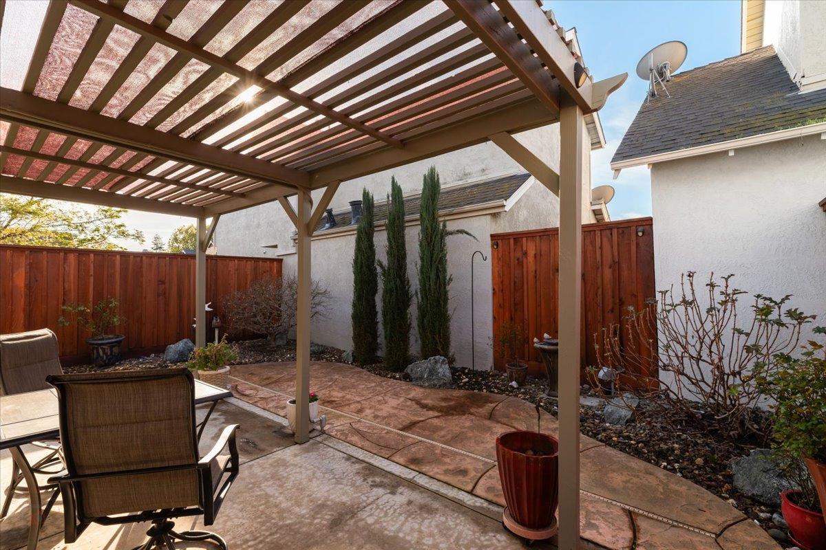 Modesto, California 95355, United States, 3 Bedrooms Bedrooms, ,2 BathroomsBathrooms,Residential,Pending,88337