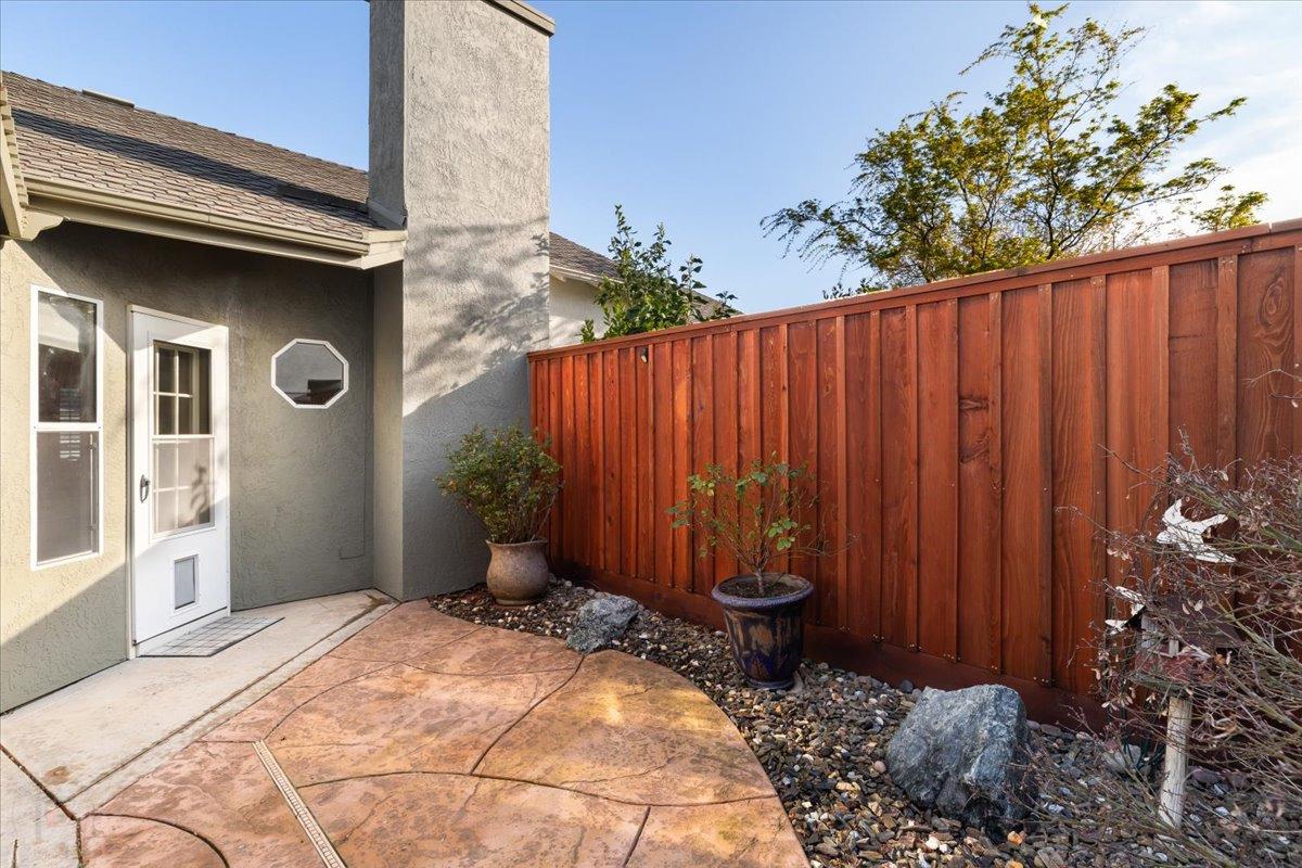 Modesto, California 95355, United States, 3 Bedrooms Bedrooms, ,2 BathroomsBathrooms,Residential,Pending,88337