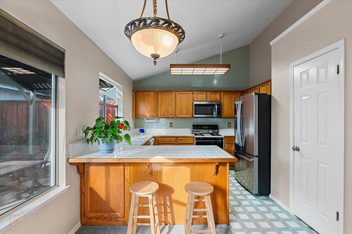 Modesto, California 95355, United States, 3 Bedrooms Bedrooms, ,2 BathroomsBathrooms,Residential,Pending,88337