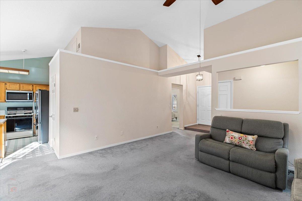 Modesto, California 95355, United States, 3 Bedrooms Bedrooms, ,2 BathroomsBathrooms,Residential,Pending,88337