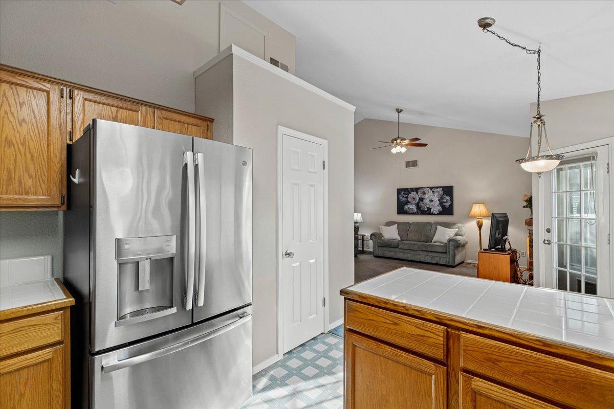 Modesto, California 95355, United States, 3 Bedrooms Bedrooms, ,2 BathroomsBathrooms,Residential,Pending,88337