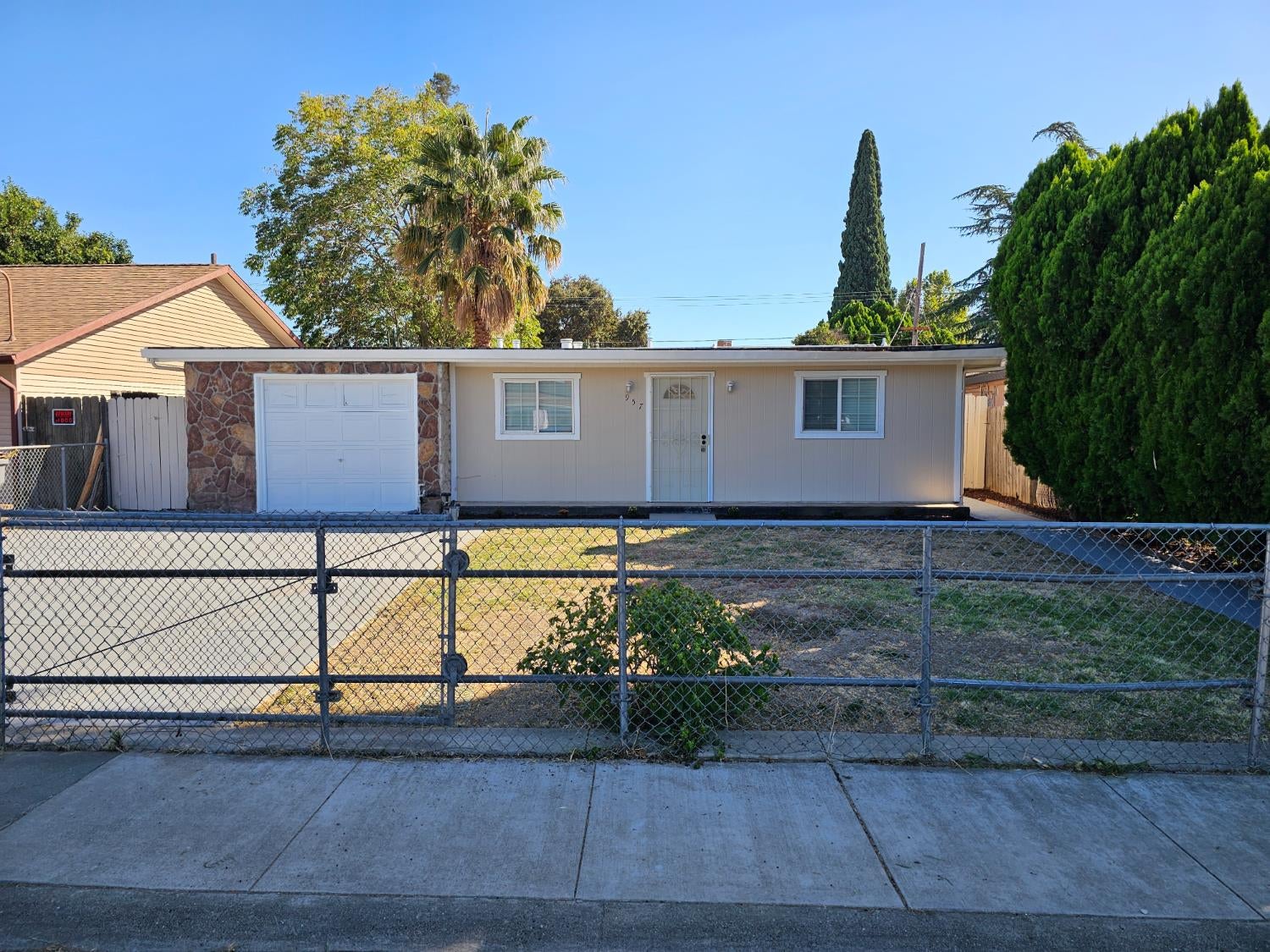 957 Sharian Street
