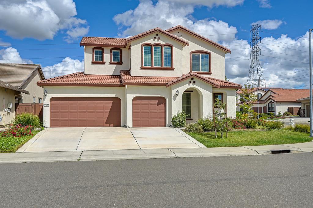 9347 Sugar Bush Circle