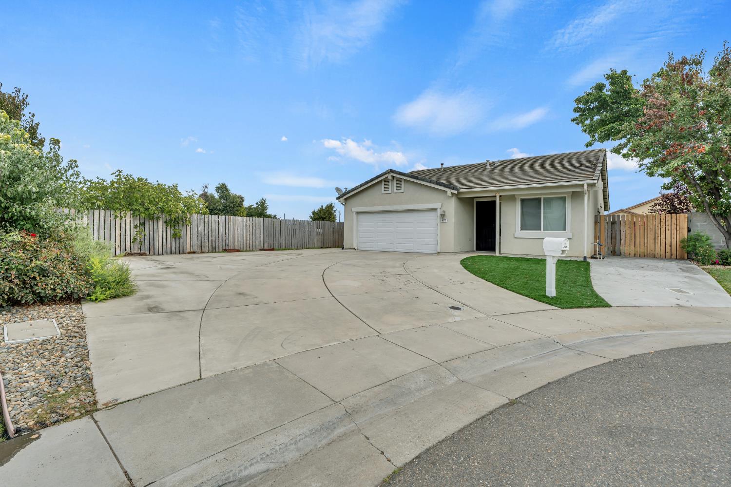 8077 Goran Ct