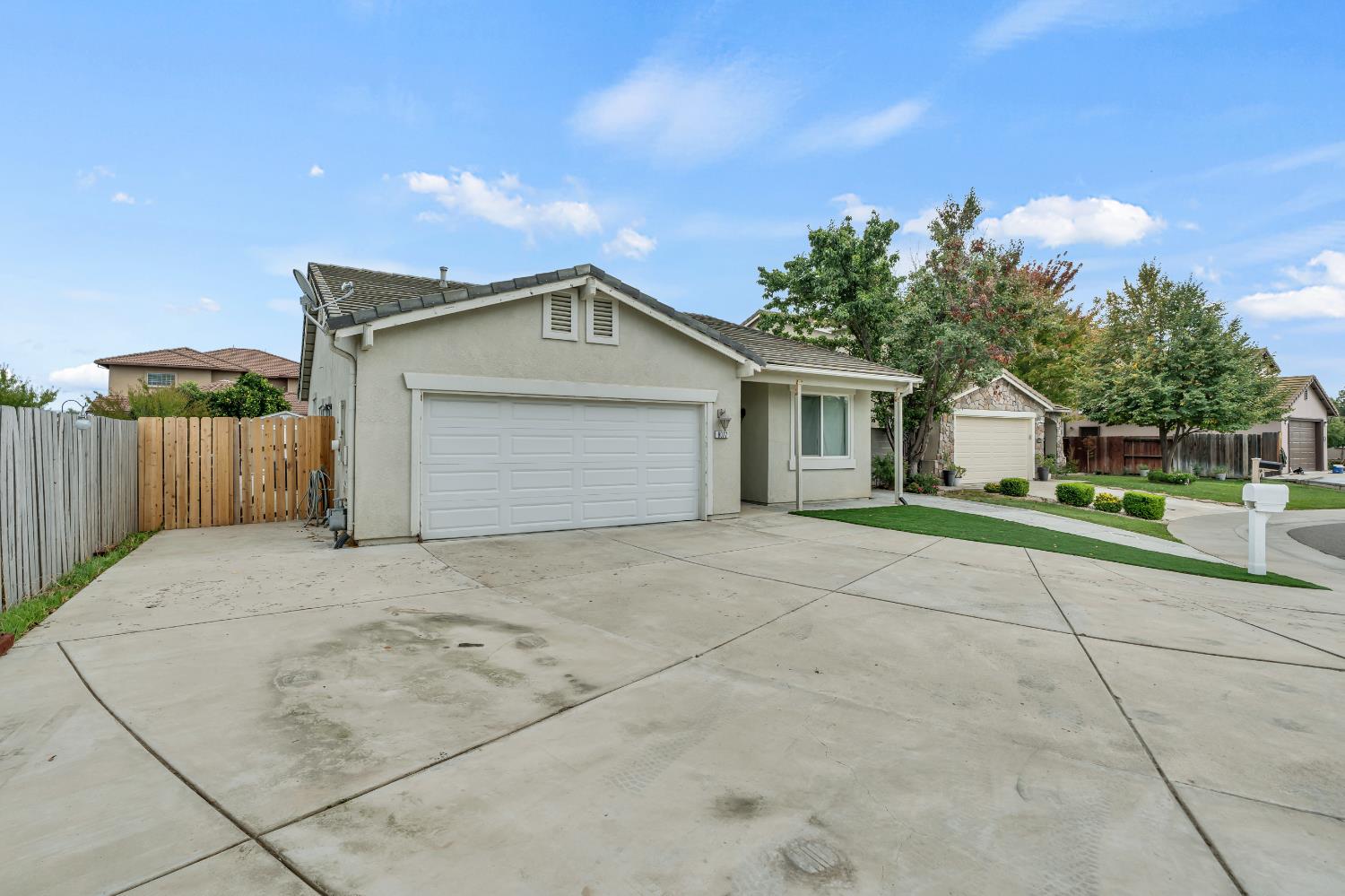 8077 Goran Ct