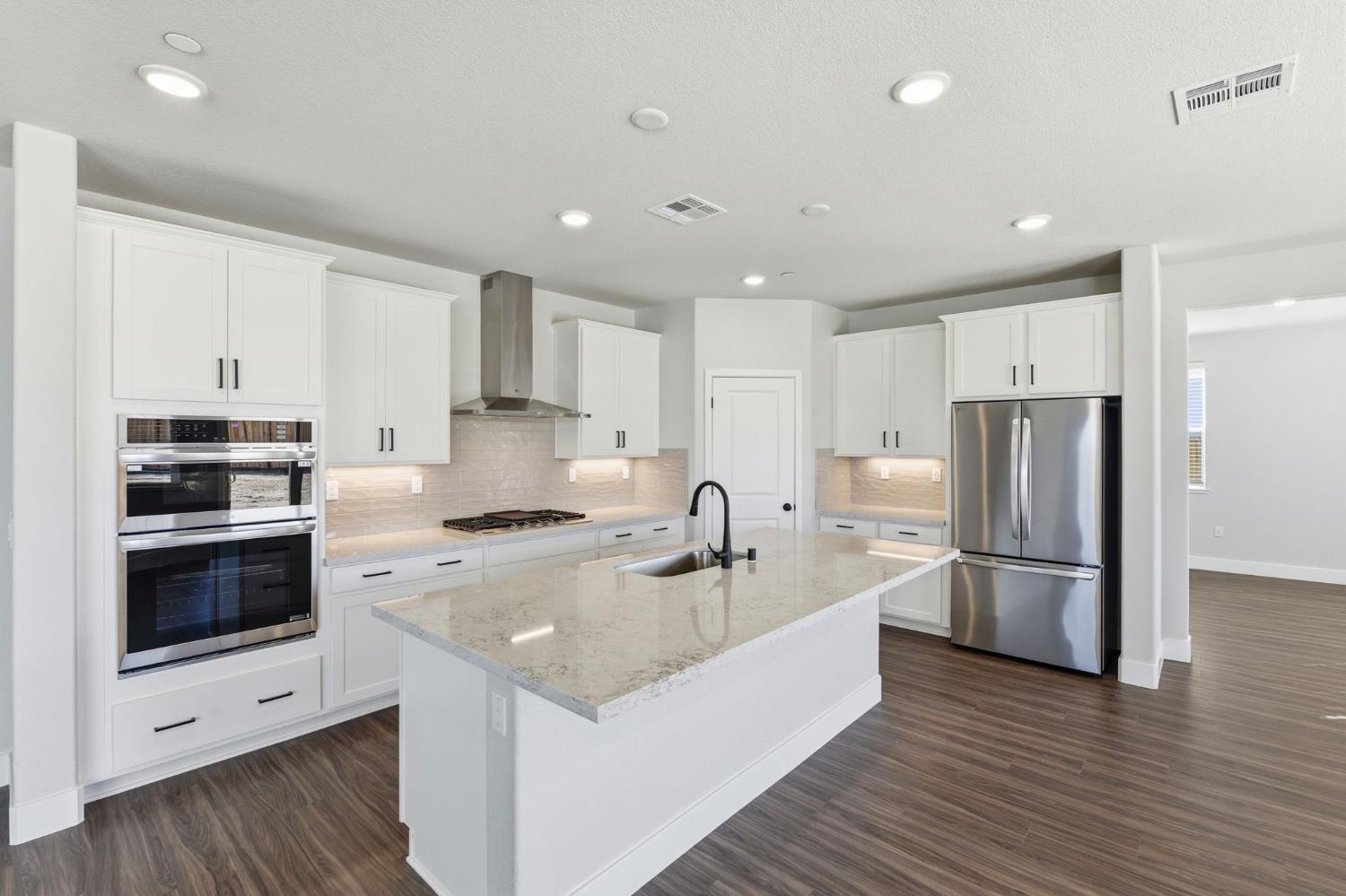 321 Outlooker Court
