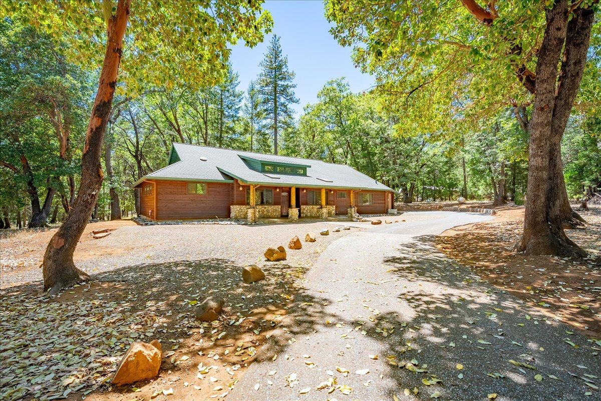 5109 Crestline Drive
