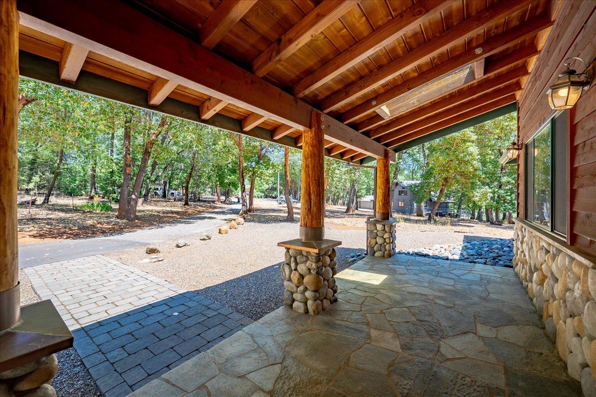 5109 Crestline Drive