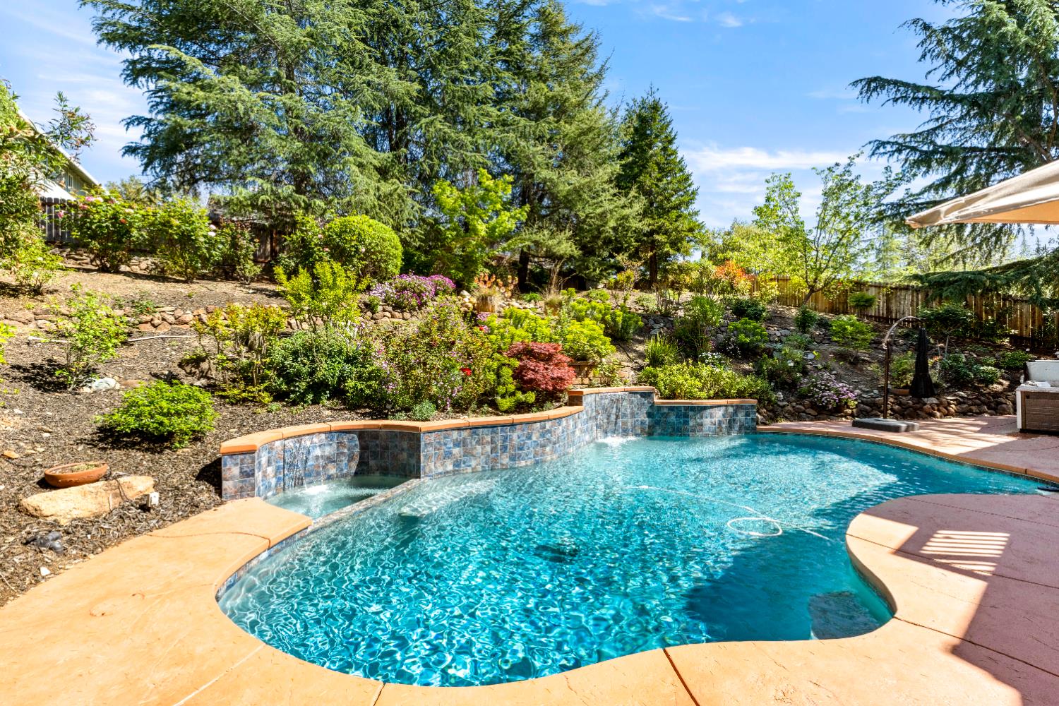 2045 Vista Mar Drive