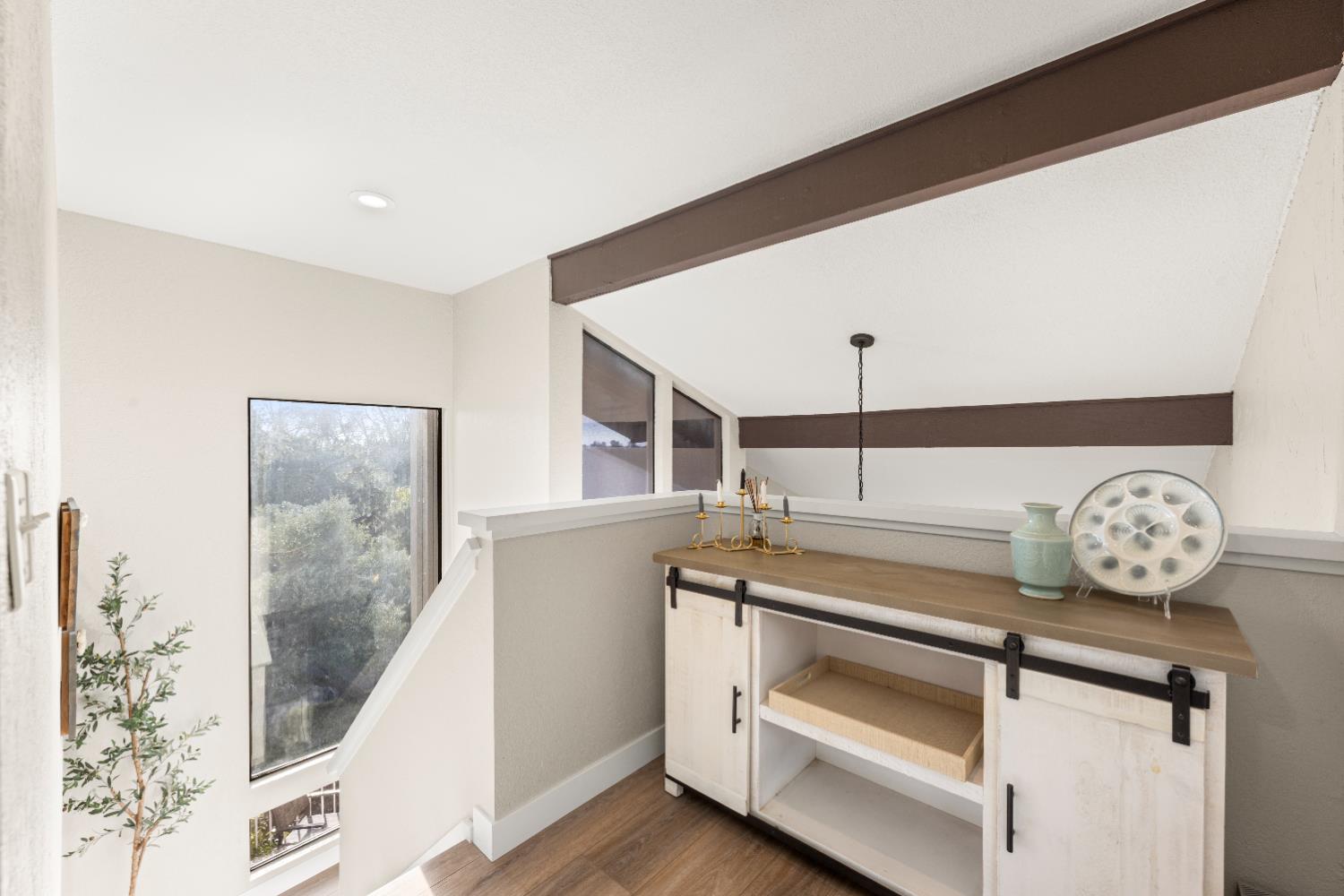 2045 Vista Mar Drive