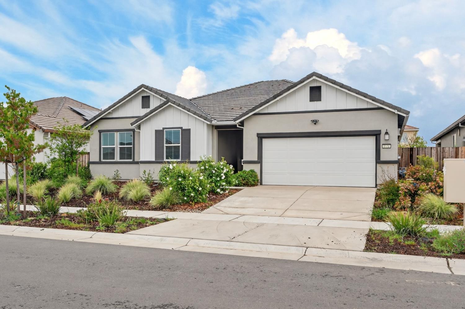 1531 Minories Drive