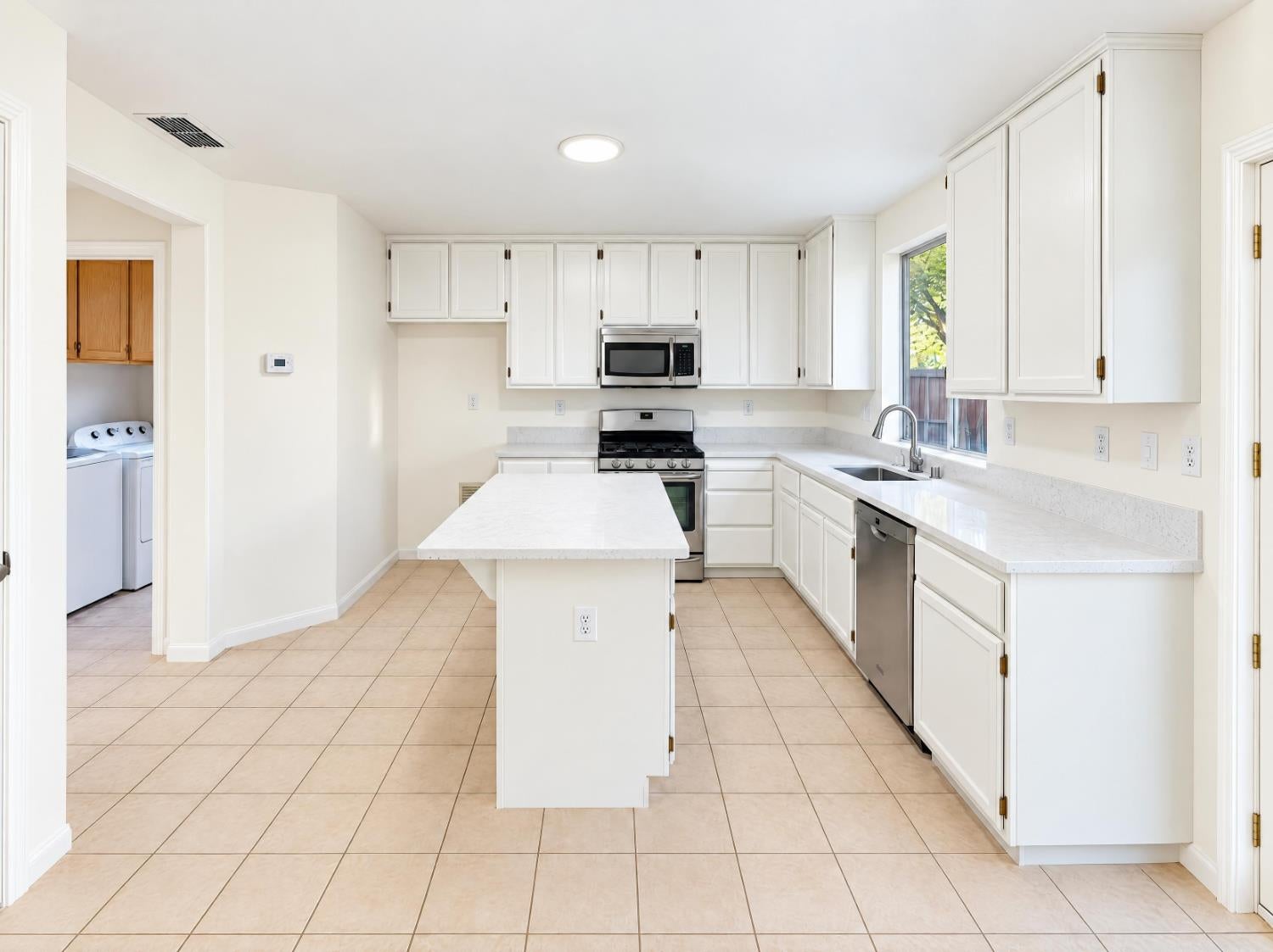 3201 Turnbuckle Circle