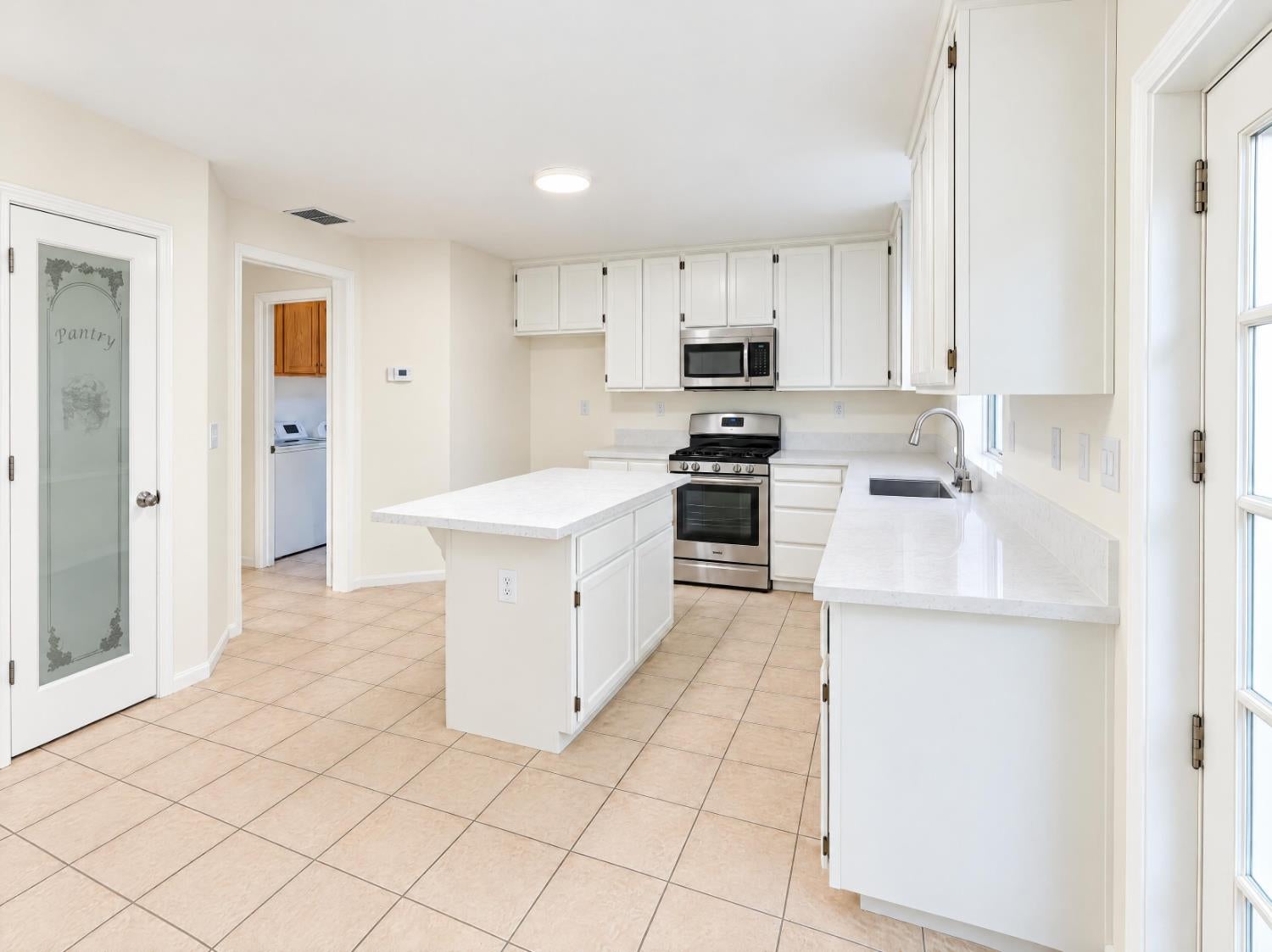 3201 Turnbuckle Circle