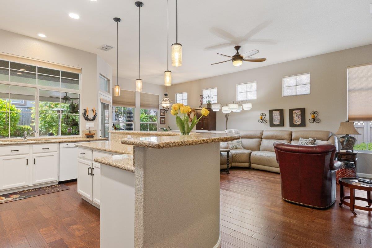 4403 Wanderlust Loop
