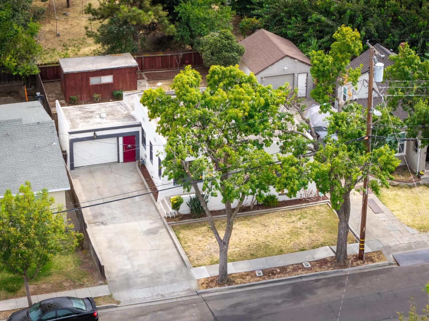 328 W Lowell Avenue