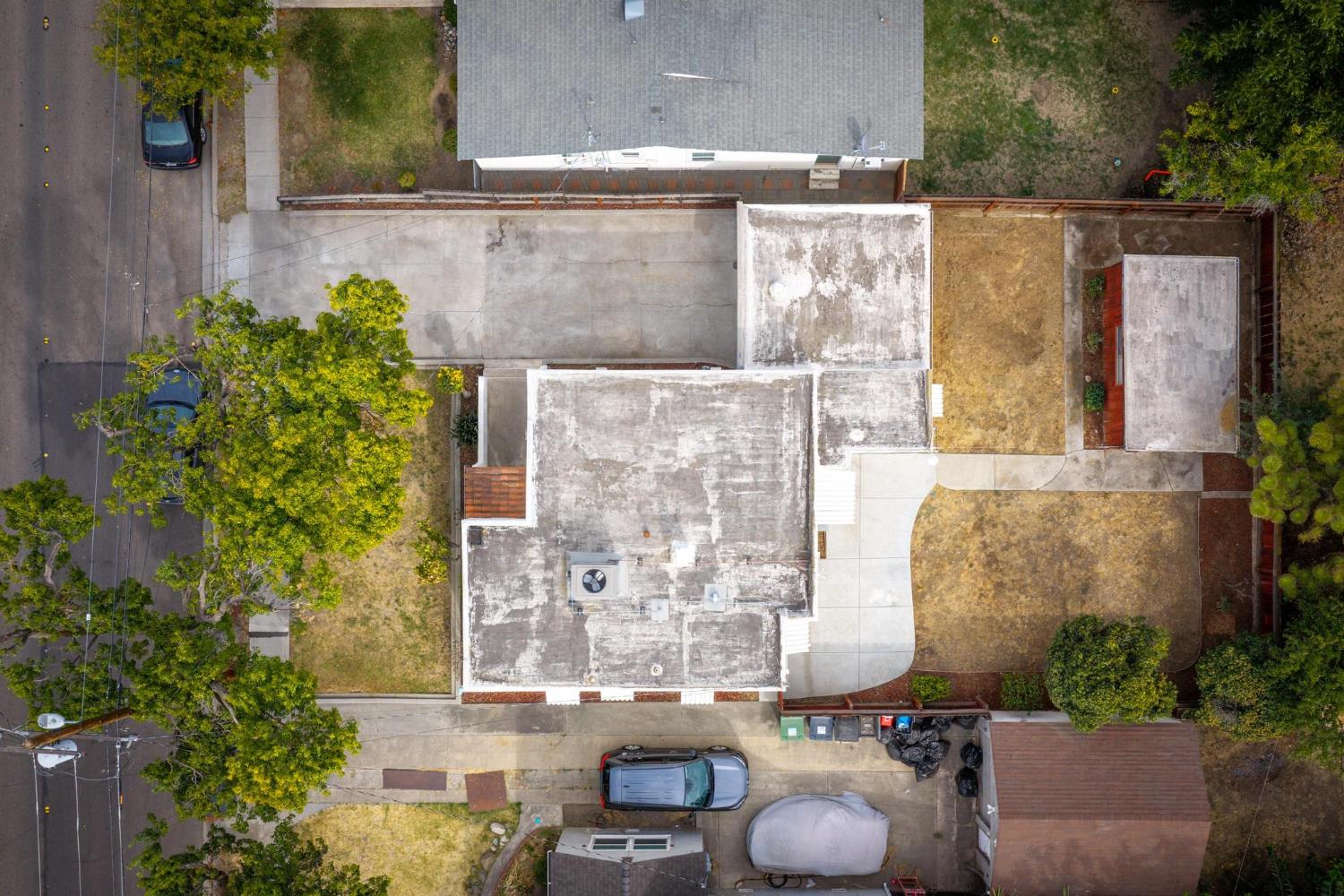328 W Lowell Avenue