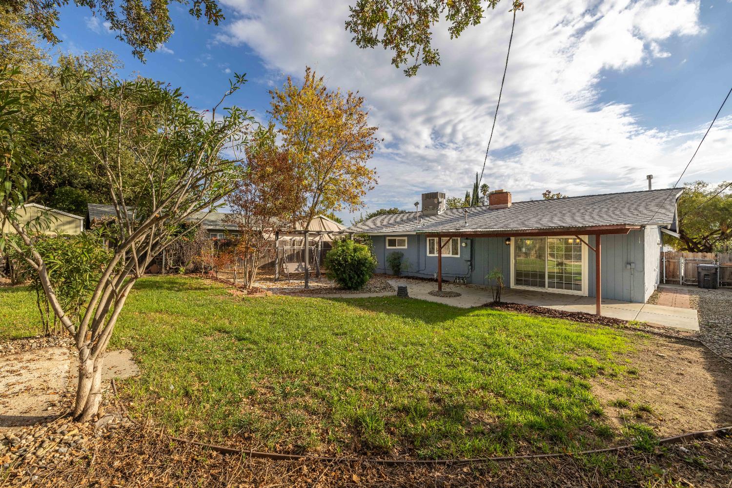 7449 Rollingwood Boulevard