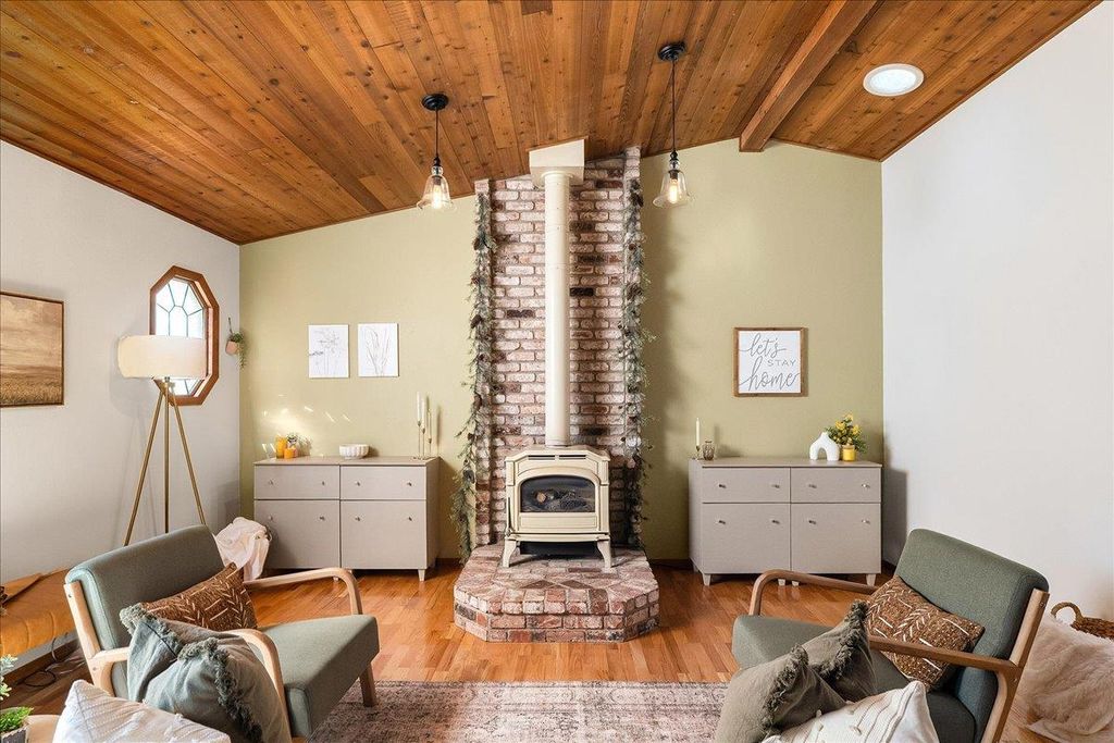 Photo of 12880 Lake Wildwood Drive, Penn Valley, CA 95946 (MLS # 225147015)