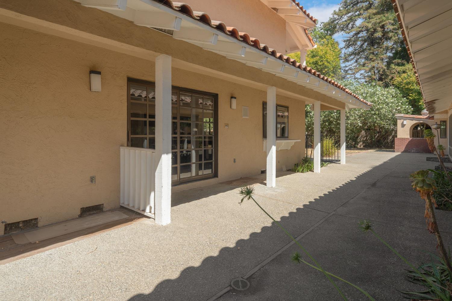 1517 Midway Drive