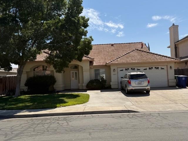 1877 Riverside Way