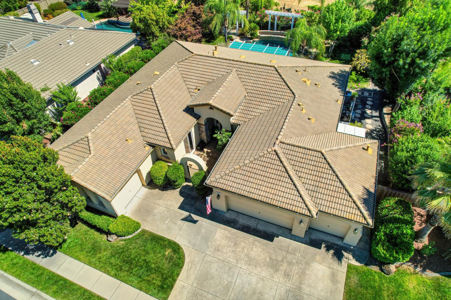 9341 Courtney Way