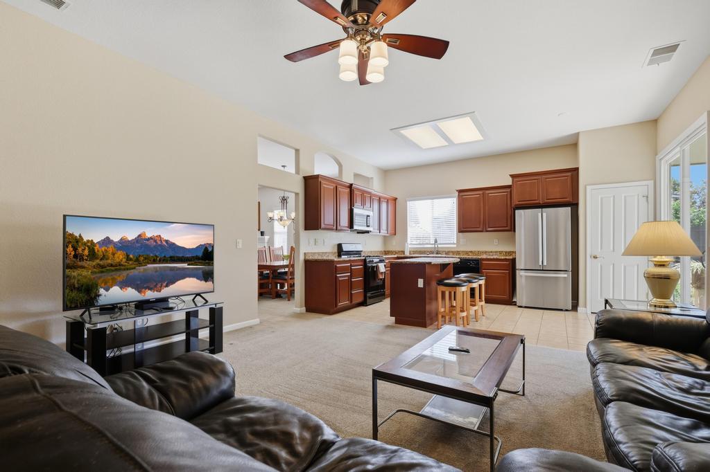 1712 Orinda Court