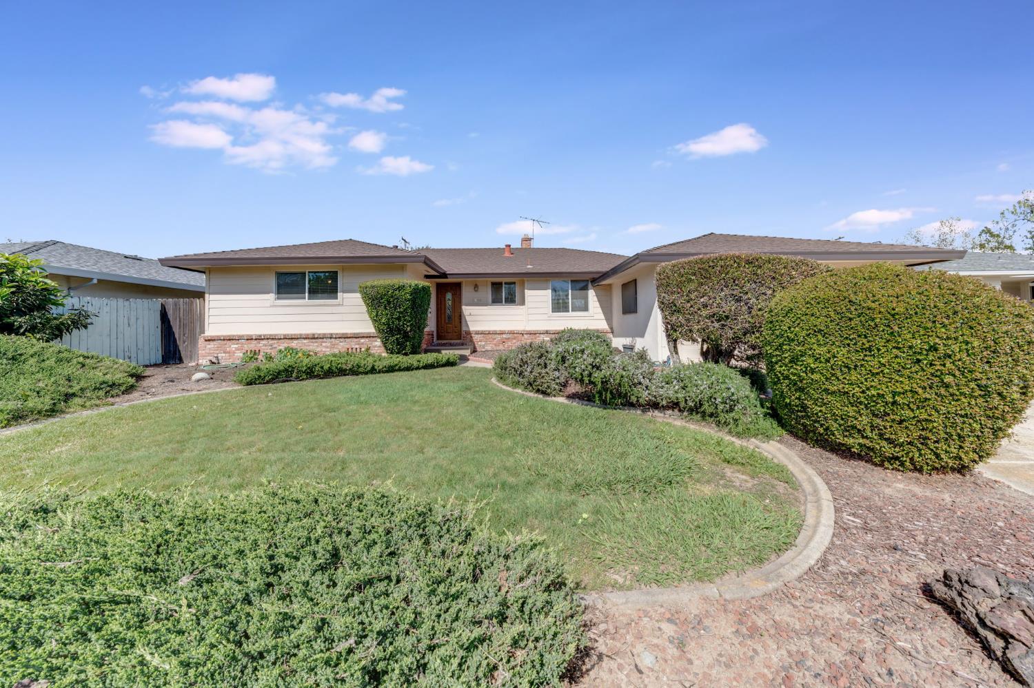 1339 Palomar Circle