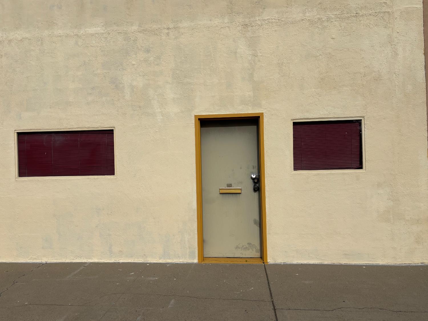 533 N Hutchins Street