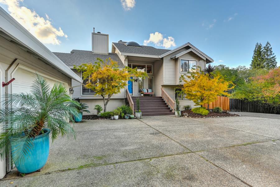 4207 Thistledown Drive