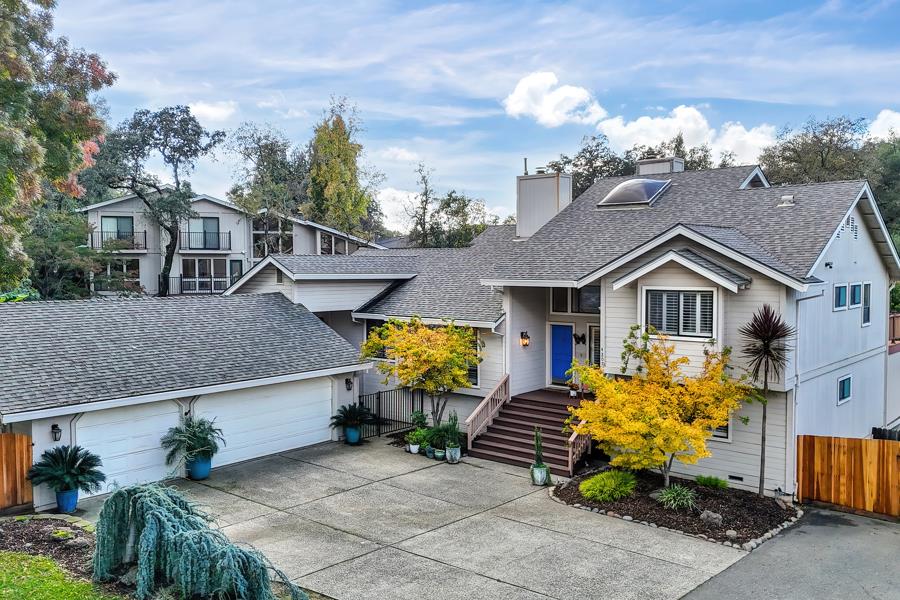 4207 Thistledown Drive