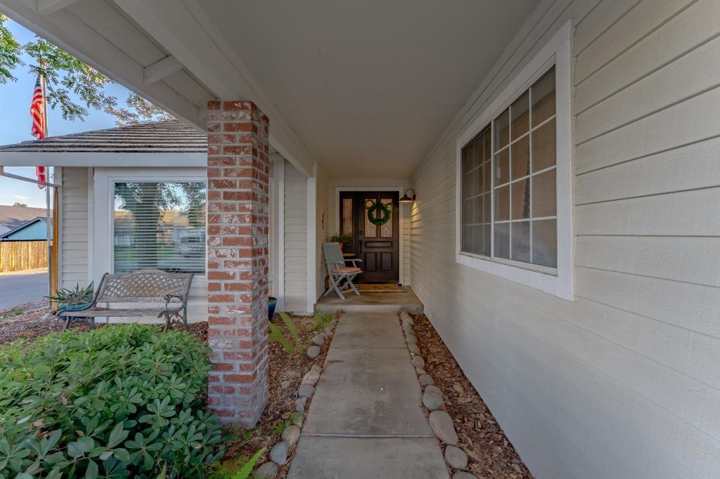 Photo of 8136 Chimango Way, Antelope, CA 95843 (MLS # 225134855)