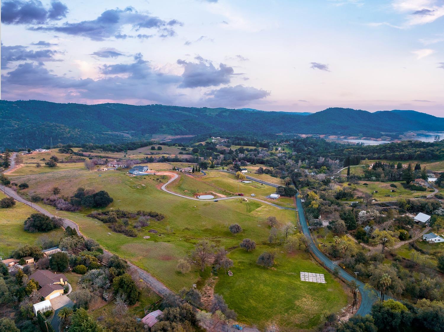 3180 Rattlesnake Road