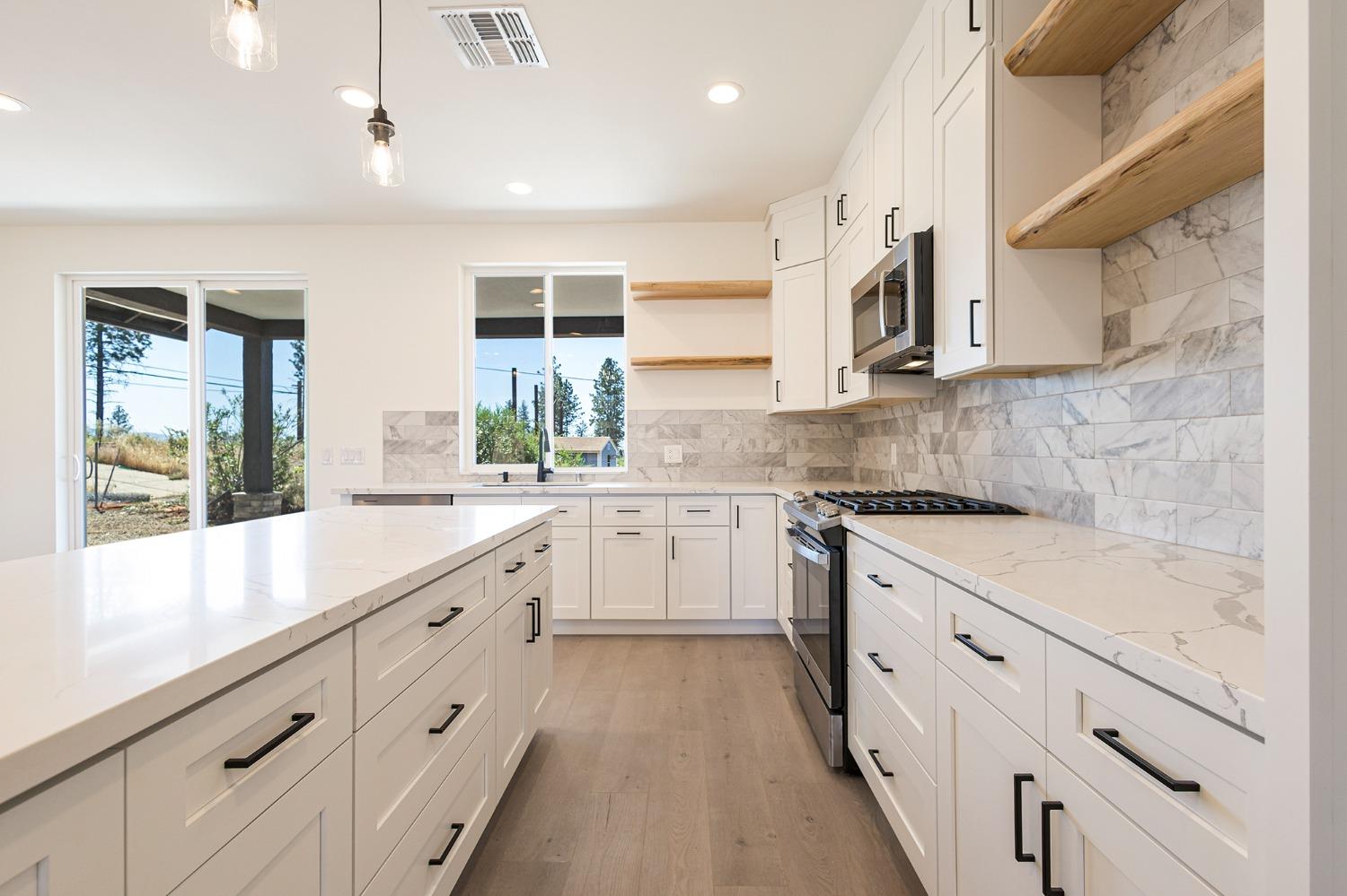 1890 Arrowhead Drive